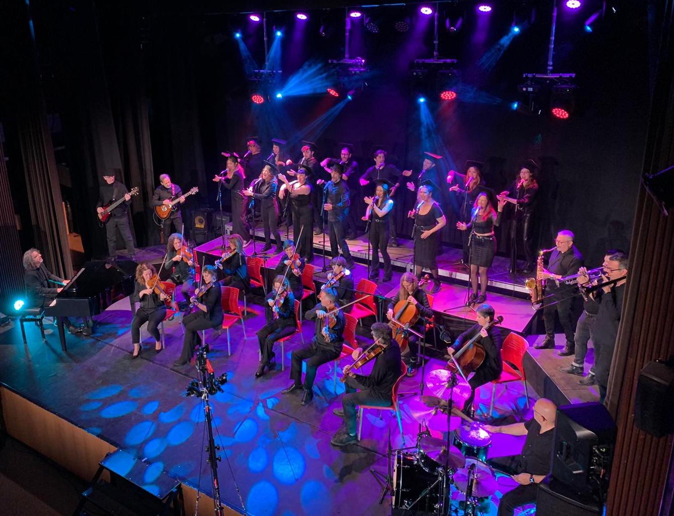 Antoni Tolmos crea la versión gospel del himno Universitario Internacional «Gaudeamus Igitur»